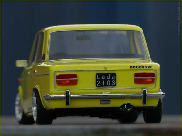 1:18 Lada 2103 DDR / Ost Car Gelb Edition inkl. OVP